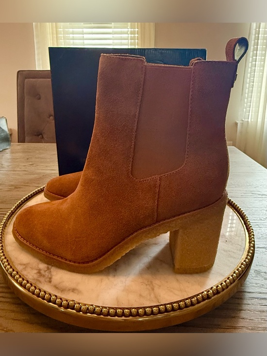 Lauren Ralph Lauren Shoes - Ralph Lauren Marianna Leather Suede Chelsea Boots in Camel | SZ. 8.5 (NWB)